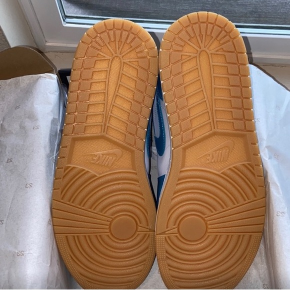 🔥New Air Jordan 1 Low Barcelona GS Men’s size 10 - Picture 9 of 13